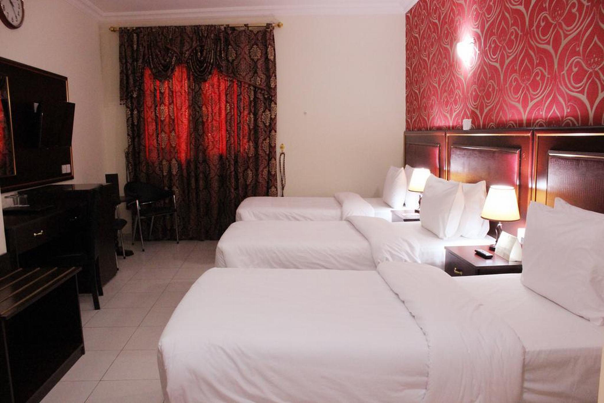 Montreal Naif Hotel Dubai Exterior photo