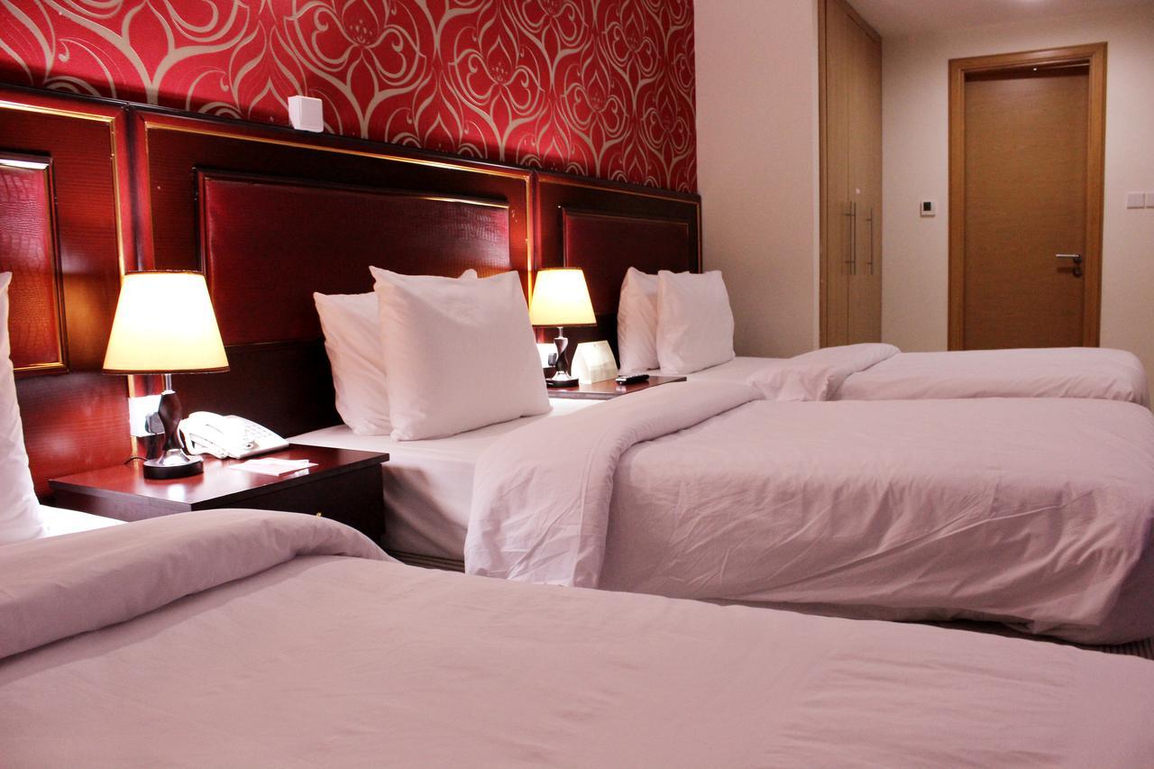 Montreal Naif Hotel Dubai Exterior photo